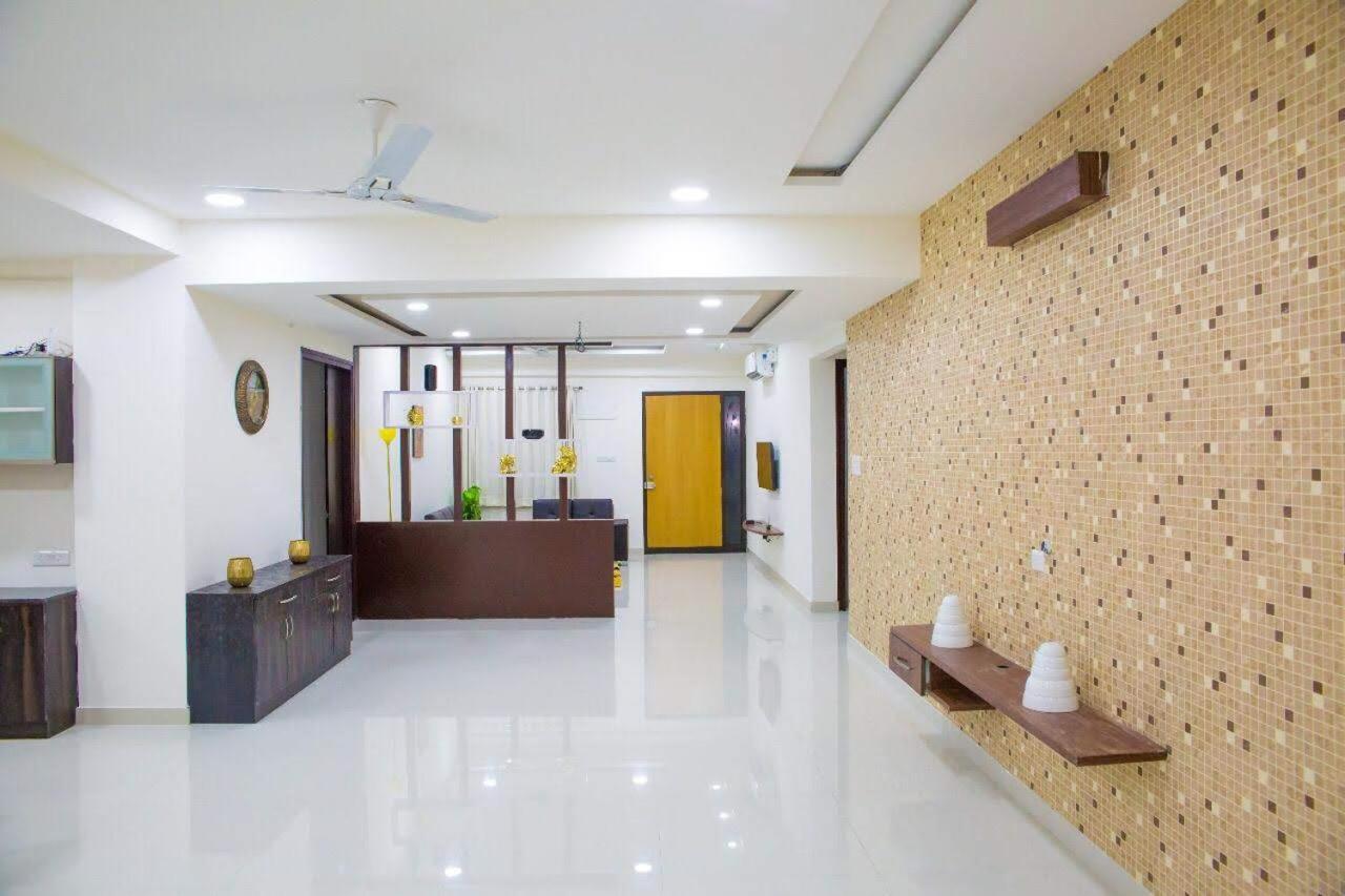 Aptly Premium Serviced Apartments - A Brand Unit Of Skyla - Lotus Pond Хидерабад Екстериор снимка